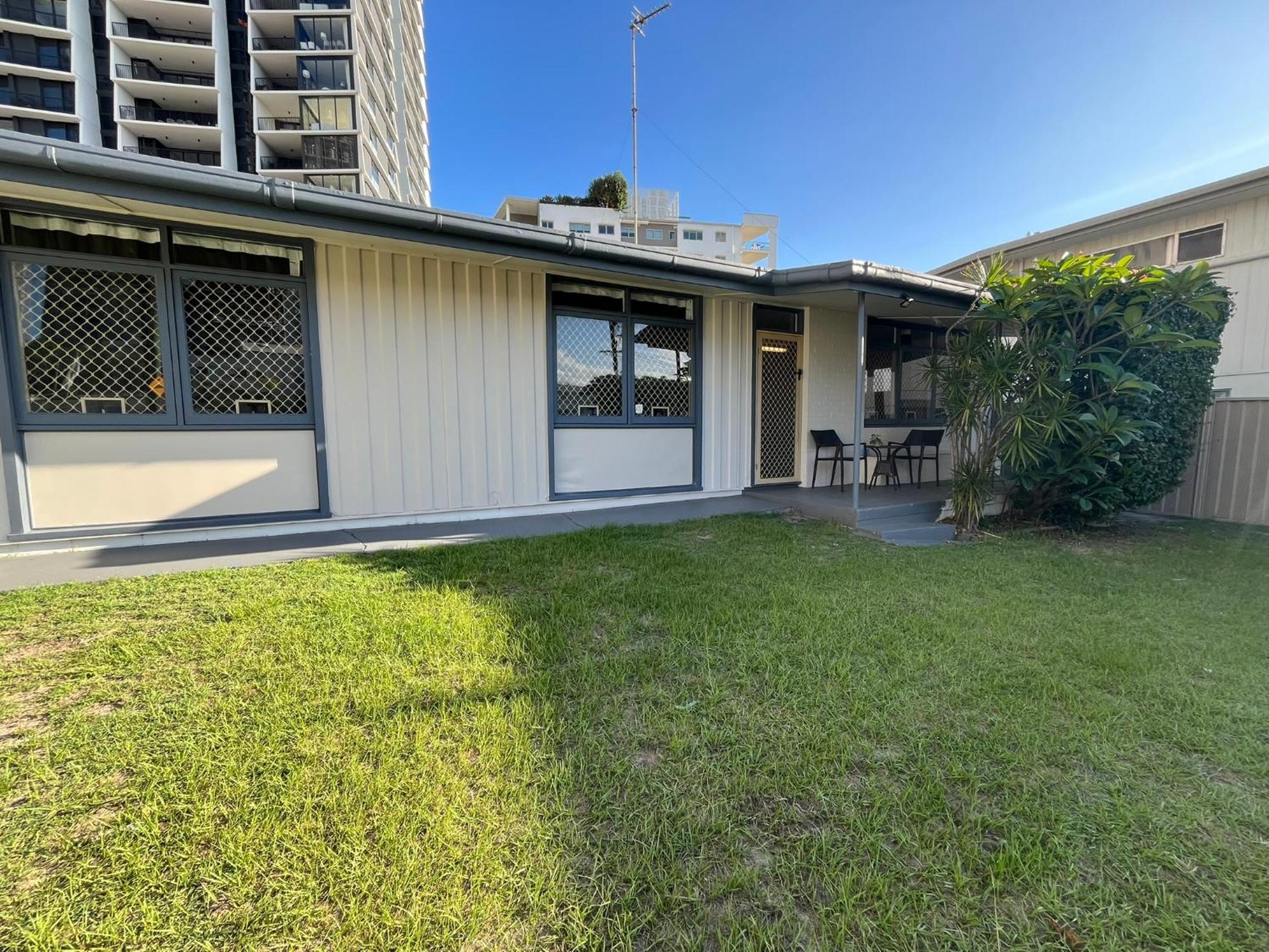 Tropicana Motel Gold Coast Bagian luar foto